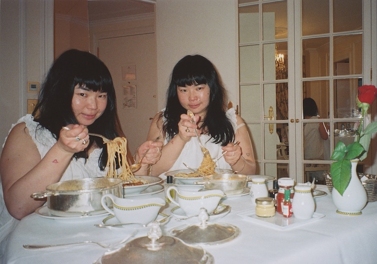 fumiko imano『our first dinner spaghetti/paris/2021』(「le fumistol」より、2021年) 作家蔵 ©fumiko imano