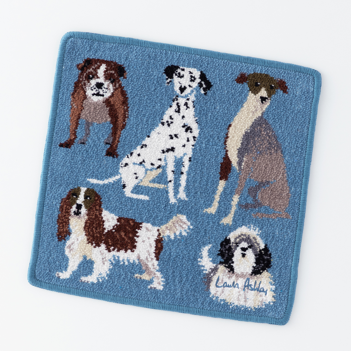 (W25×H25cm)¥2,750/Laura Ashley(内野株式会社 03-3661-7501)