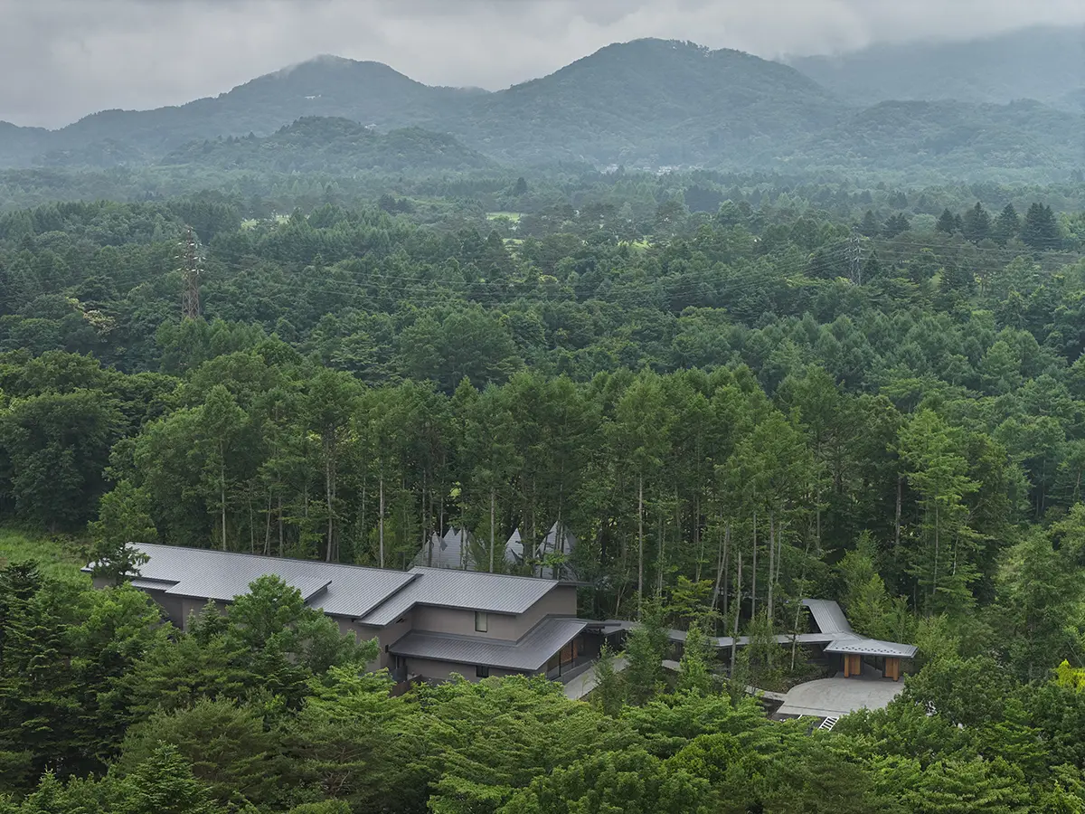 森に場所を譲る。軽井沢「ESSENCE KARUIZAWA」という小さな集落