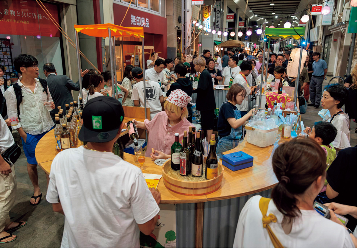 〈MEET YOUR ART〉がプロデュースするアートマーケットも開催される。《MAEBASHI ART MARKET– 持ち帰る芸術祭》イメージ。Photo:Keisuke Maeda