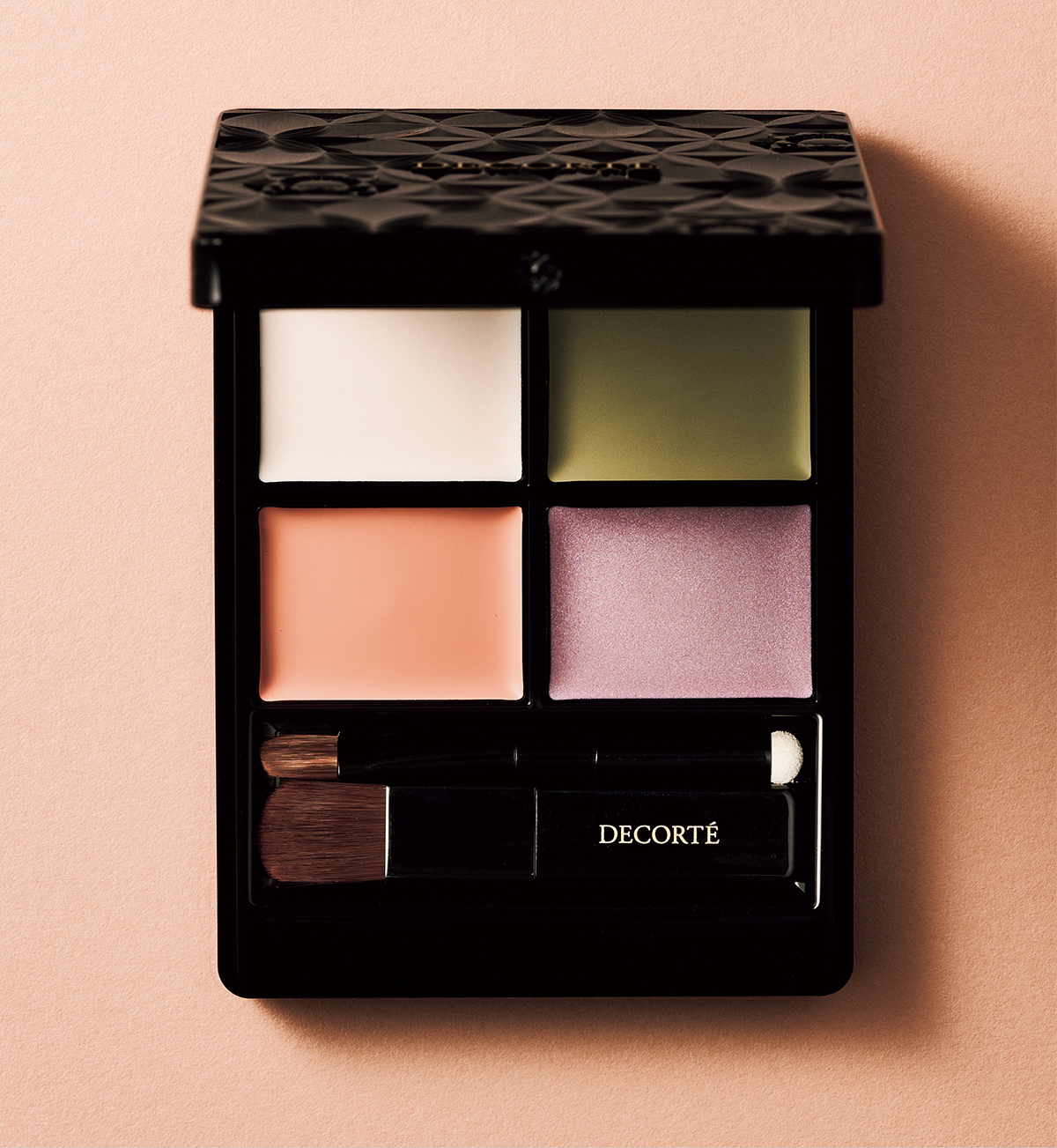 トーン&フラット パーフェクティング パレット101 ¥6,600/Decorté(コスメデコルテ)
