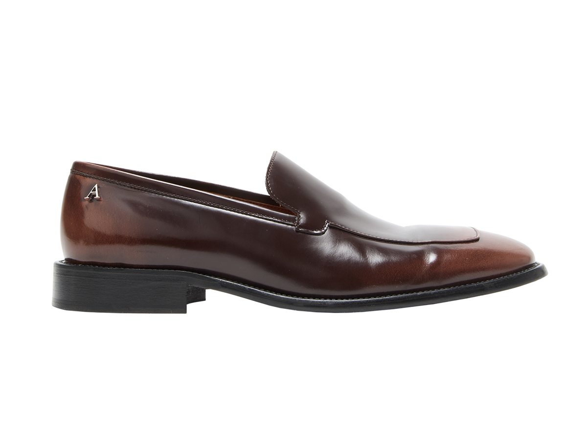 ヒール1cm ¥138,600/Acne Studios(アクネ ストゥディオズ アオヤマ 03-6419-7748)