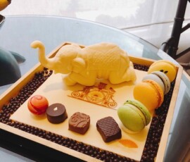 木枠のなかは全部チョコレート!