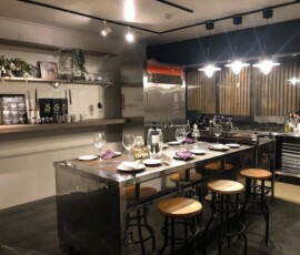 弐番館内には、予約制の本格シェアキッチンが併設