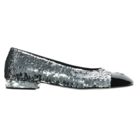 シルバーのシークインと。ヒール1cm ¥159,200