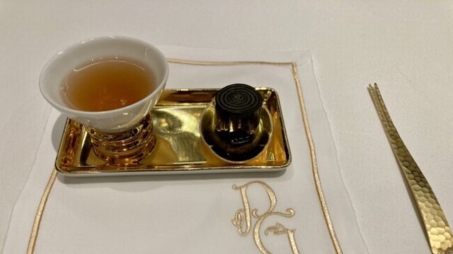 ラプサンスーチョンをべースにしたオリジナルのブレンドティなど中国茶も豊富